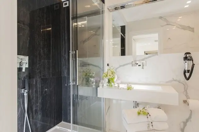 Standard Tek Büyük veya İki Ayrı Yataklı Oda