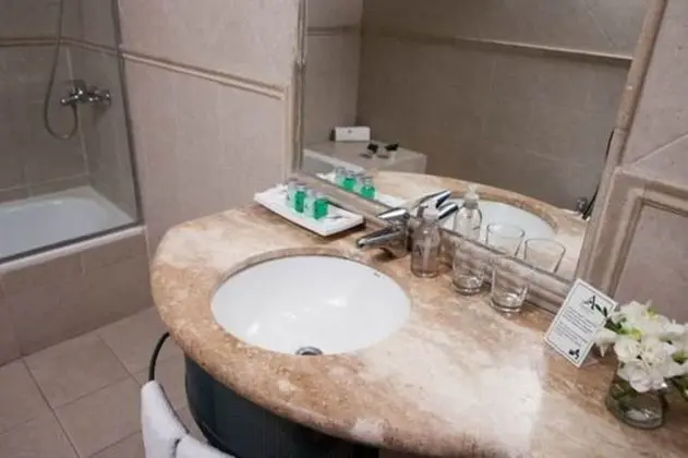 Standard Tek Büyük veya İki Ayrı Yataklı Oda