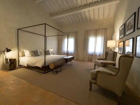 Junior Süit, 1 Büyük (Queen) Boy Yatak