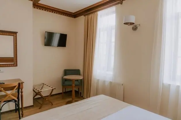 Standard Tek Büyük Yataklı Oda