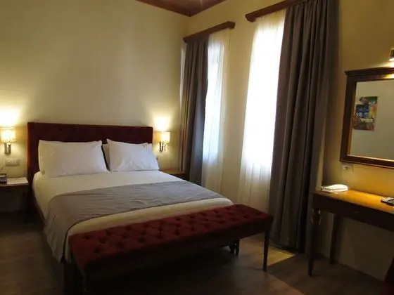 Standard Tek Büyük Yataklı Oda