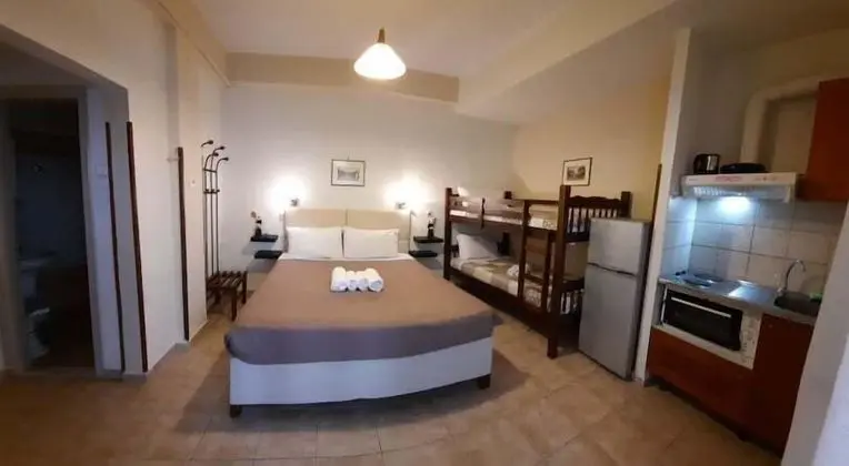 Stüdyo, Bahçe Manzaralı