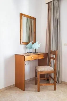 Üç Kişilik Oda