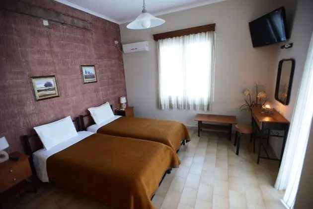 Tek Büyük veya İki Ayrı Yataklı Oda