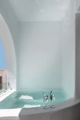 Achilles Superior Suite with steam bath and outdoor hottub