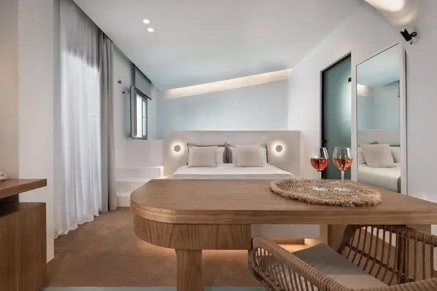 Executive Suite (Hercules Executive, Indoor Hot tub)