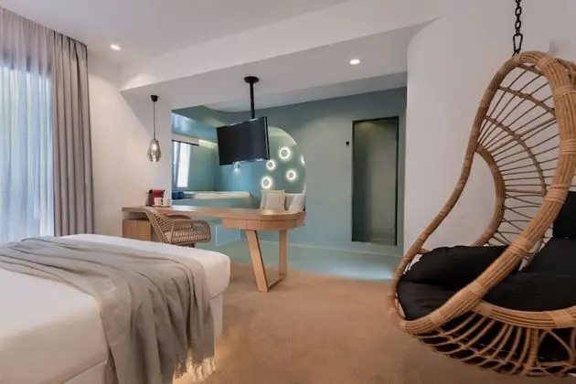 Executive Suite (Hercules Executive, Indoor Hot tub)