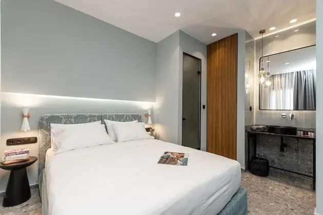 Queen Double Room
