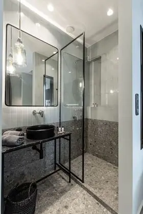 Queen Double Room