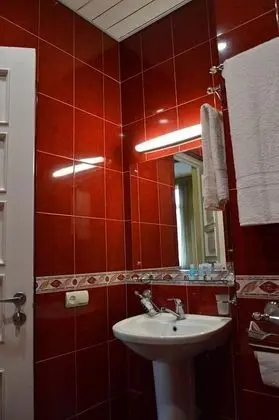 Basic Tek Büyük veya İki Ayrı Yataklı Oda, Birden Çok Yatak, Şehir Manzaralı