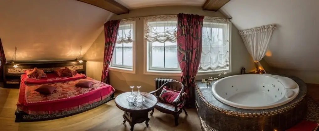 Luxury Süit, Jakuzi, Göl Manzaralı