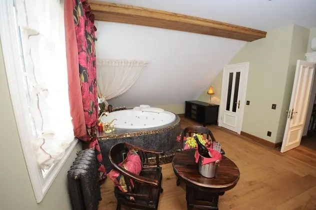 Luxury Süit, Jakuzi, Göl Manzaralı