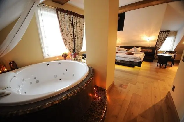 Luxury Süit, Jakuzi, Şehir Manzaralı