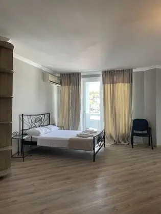 Family Oda, Kısmi Deniz Manzaralı