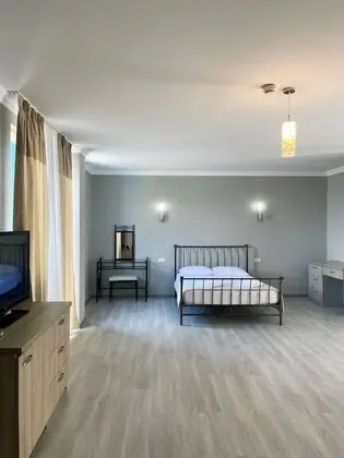 Family Oda, Kısmi Deniz Manzaralı