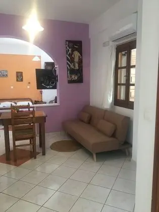 Üç Kişilik Oda, Balkon, Bahçe Manzaralı