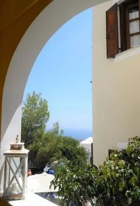 Üç Kişilik Oda, Balkon, Bahçe Manzaralı