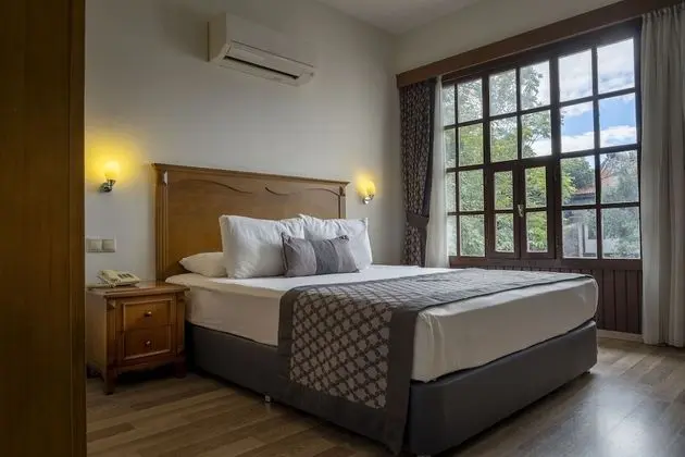 Deluxe Tek Büyük veya İki Ayrı Yataklı Oda, 1 Yatak Odası, Sigara İçilmez, Şehir Manzaralı