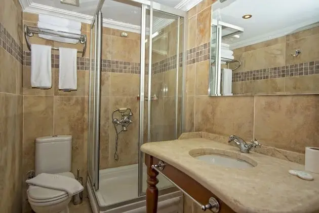 Deluxe Tek Büyük veya İki Ayrı Yataklı Oda, 1 Yatak Odası, Sigara İçilmez, Şehir Manzaralı