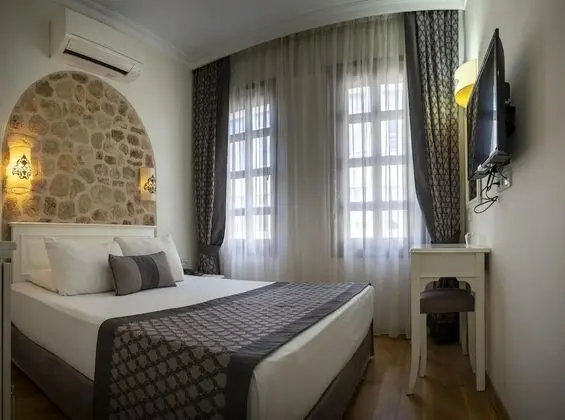 Standard Oda, Sigara İçilmez, Şehir Manzaralı