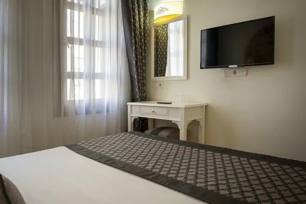 Standard Oda, Sigara İçilmez, Şehir Manzaralı