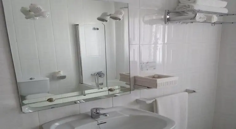 Standard Tek Büyük veya İki Ayrı Yataklı Oda, 1 Yatak Odası, Dağ Manzaralı (2 adults + 1 child)