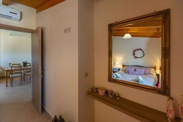 Chrysianna Seaview Apartment