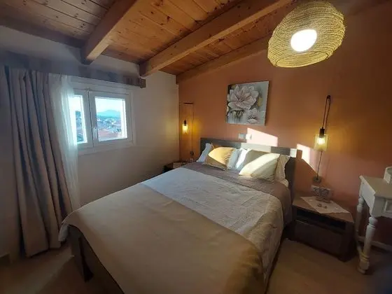 Zoi Luxurious Retreat