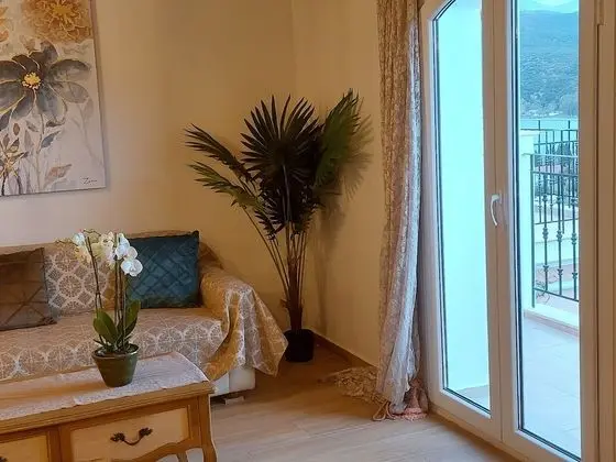 Zoi Luxurious Retreat