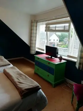 Classic Twin Room, 1 Twin Bed / King Bed, Private Bathroom, Mountain View