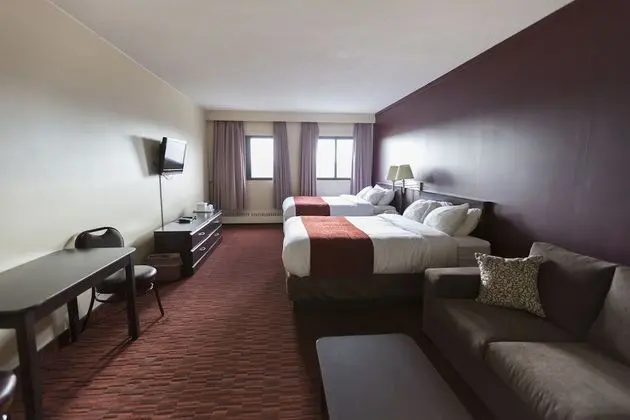2 Queen Beds