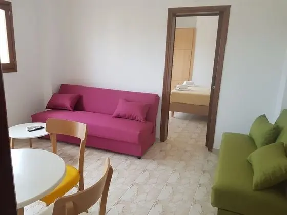 Superior Üç Kişilik Oda, Havuz Manzaralı