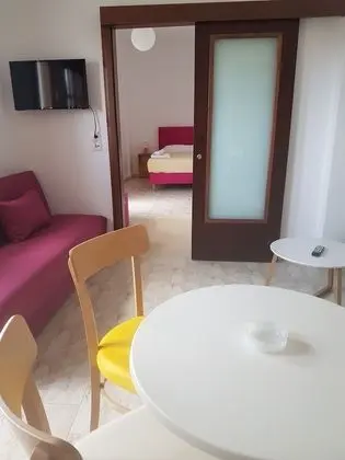 Superior Üç Kişilik Oda, Havuz Manzaralı