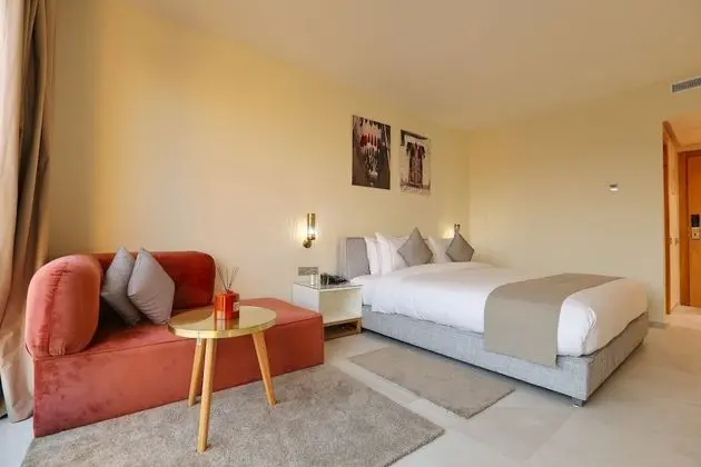 Deluxe Oda, Sigara İçilmez, Şehir Manzaralı