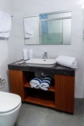 Deluxe Tek Büyük Yataklı Oda