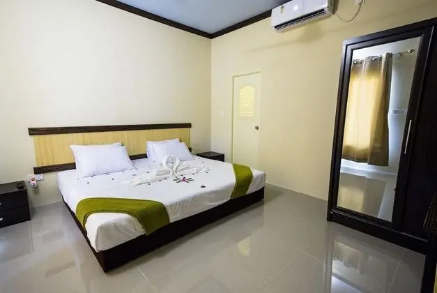 Deluxe Tek Büyük veya İki Ayrı Yataklı Oda, Balkon, Bahçe Manzaralı
