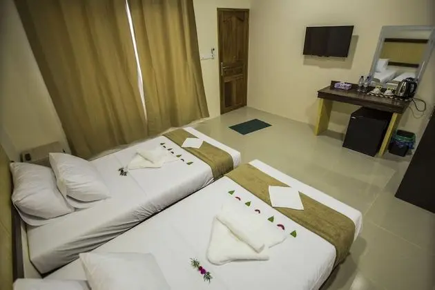 Deluxe Tek Büyük veya İki Ayrı Yataklı Oda, Balkon, Bahçe Manzaralı