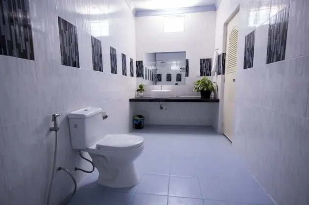 Deluxe Tek Büyük veya İki Ayrı Yataklı Oda, Balkon, Bahçe Manzaralı