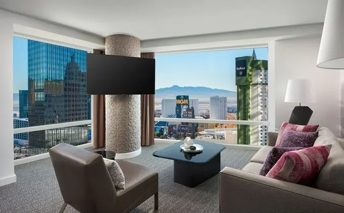 Corner Suite Strip View