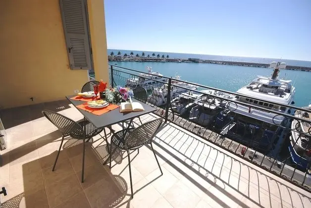 Apart Daire, 2 Yatak Odası, Teras, Deniz Manzaralı