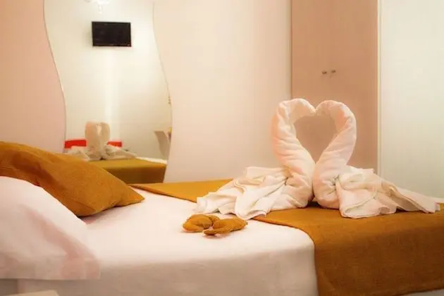 Standard Tek Büyük Yataklı Oda, 1 Büyük (Queen) Boy Yatak, Sigara İçilmez, Banyolu/Duşlu