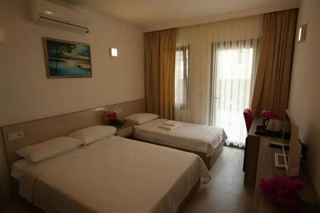 Triple, Manzarasız