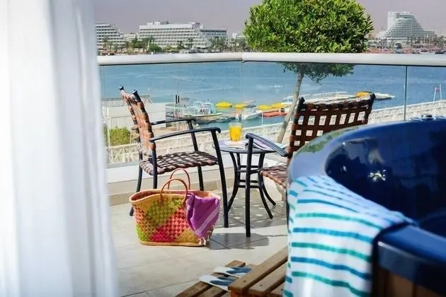 Deluxe Süit, Sıcak Su Havuzu