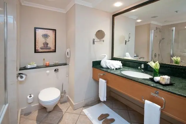 Deluxe Suite, with Partial Sea View