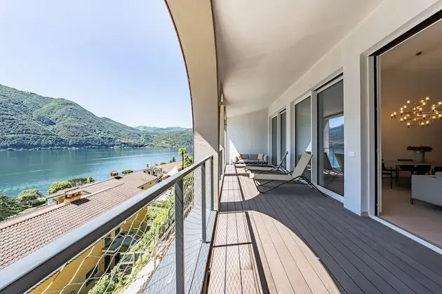 Lake View Family Grand Loggia Suite