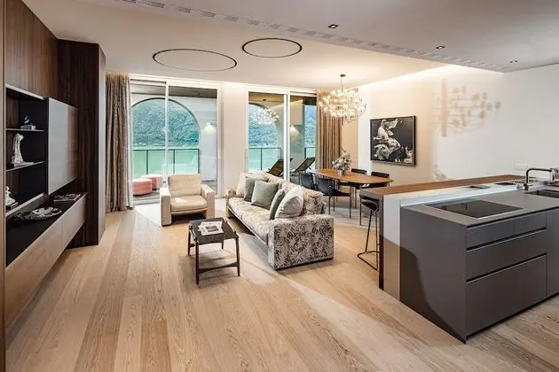 Lake View Grand Loggia Suite