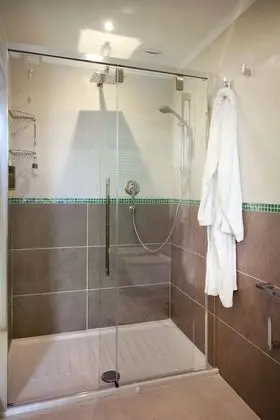 Superior Tek Büyük veya İki Ayrı Yataklı Oda