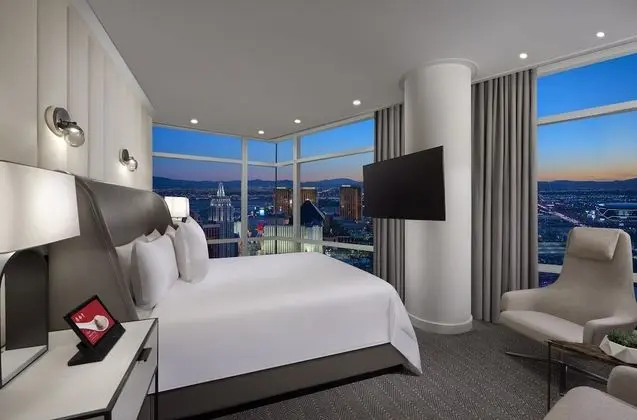 Sky Suites One Bedroom Penthouse - Strip View