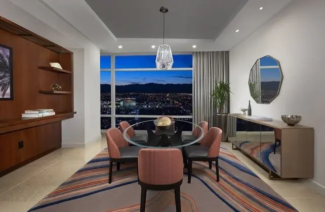 Sky Suites Two Bedroom - Mountain View