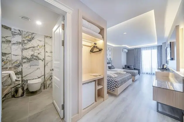 B Blok Kara Manzaralı Standart Oda